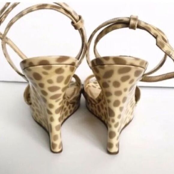 Kate Spade Women’s Size 9.5 Cindy Wedge Heels Tan Patent Leather Giraffe Print - Picture 7 of 13